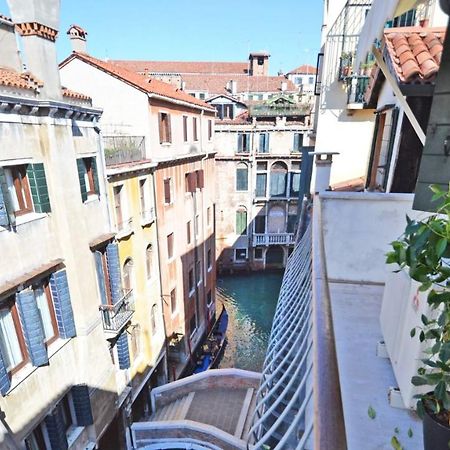 Ai Bareteri Luxury Canal View Wenecja Zewnętrze zdjęcie
