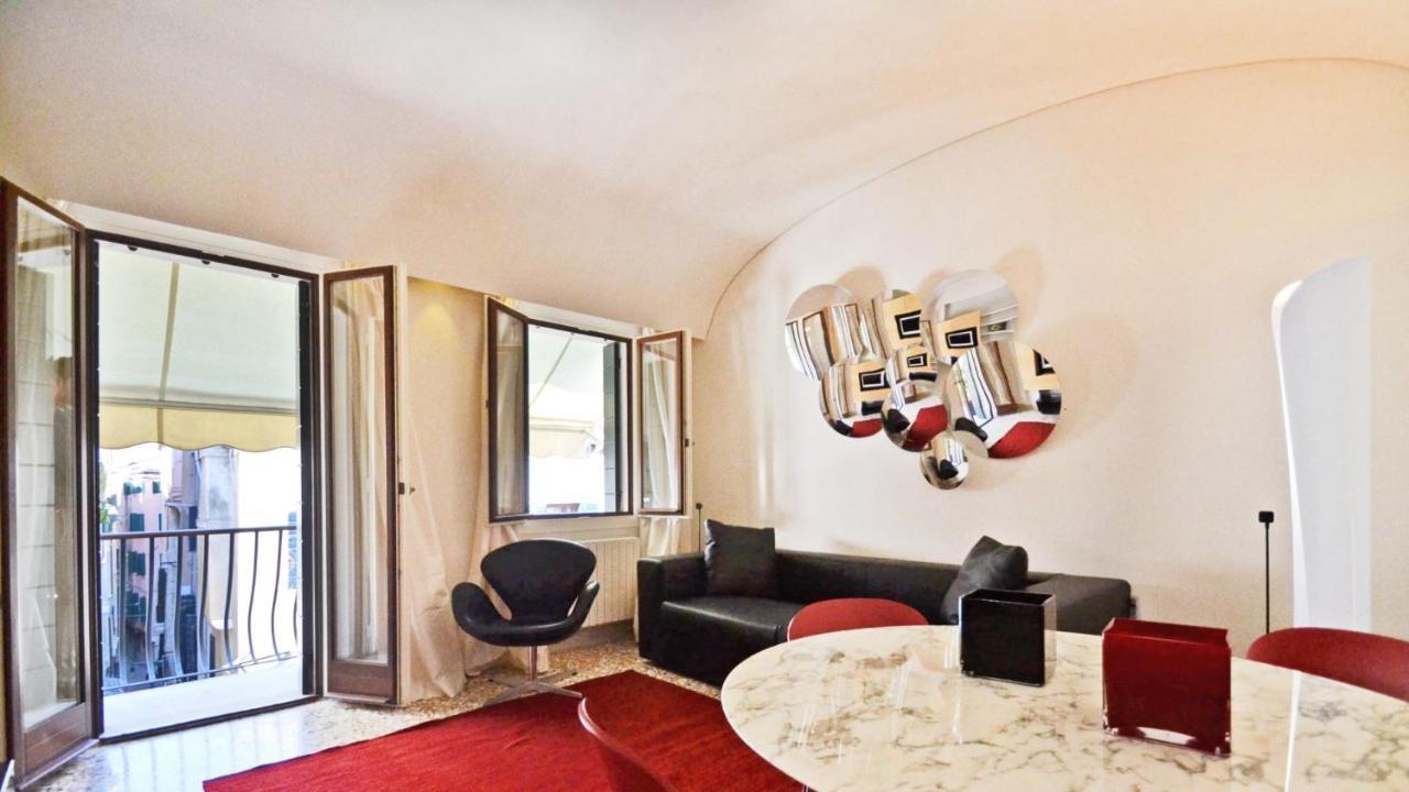 Ai Bareteri Luxury Canal View Wenecja Zewnętrze zdjęcie
