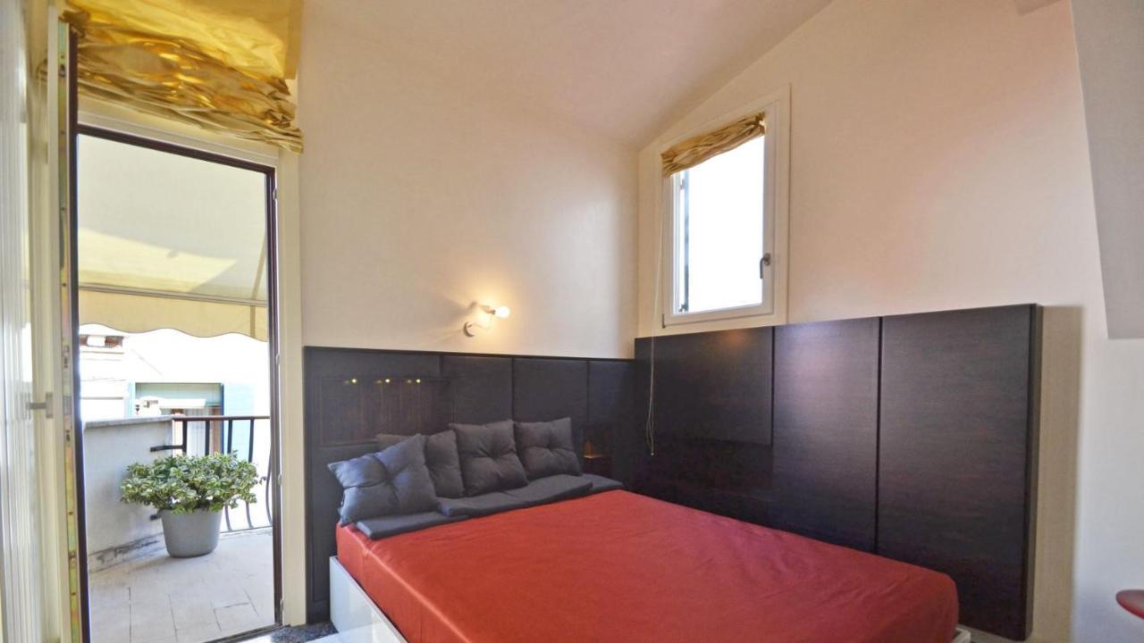 Ai Bareteri Luxury Canal View Wenecja Zewnętrze zdjęcie